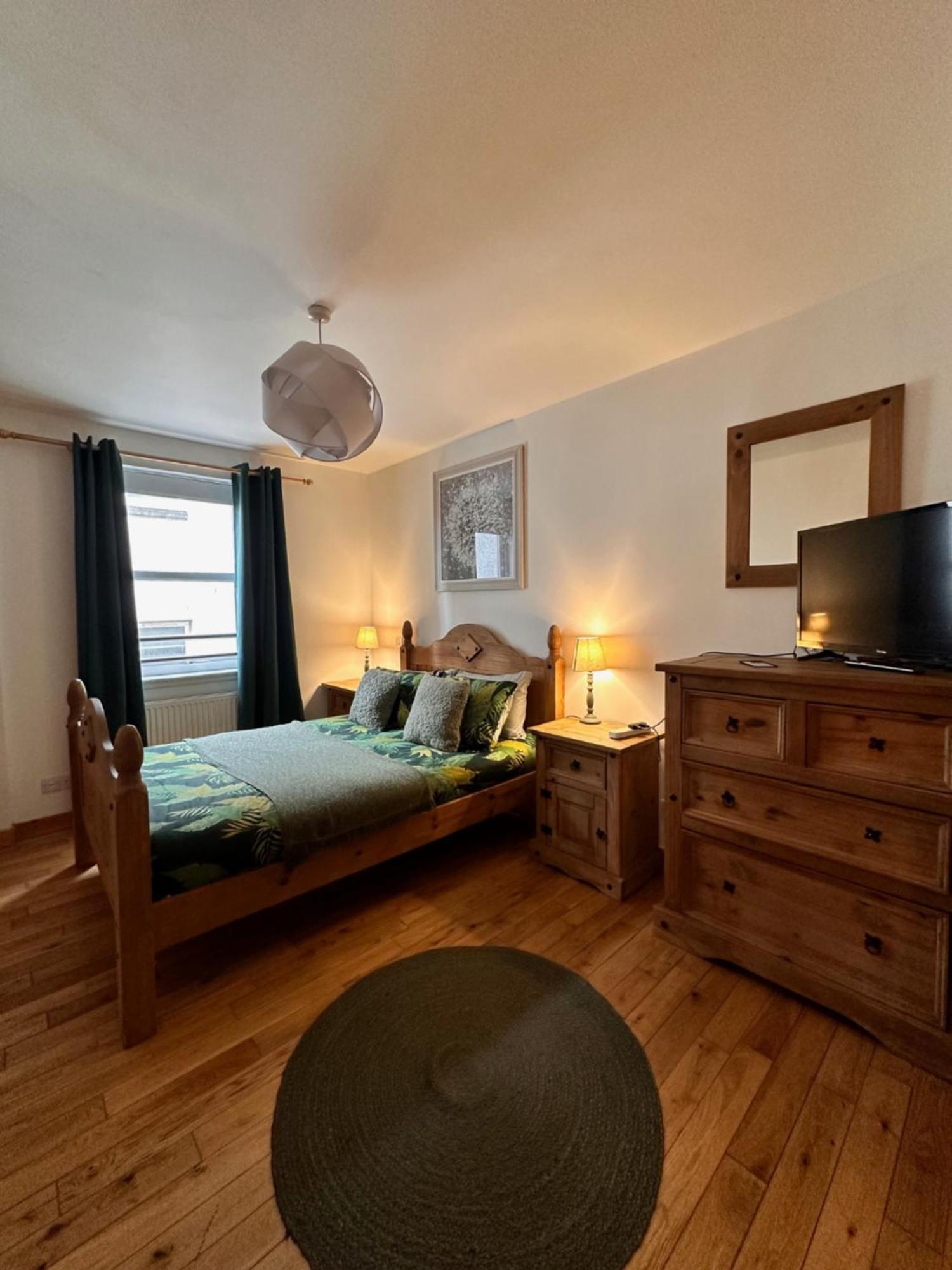 City Centre Apartment Next To Bus And Train Station Inverness Exteriör bild